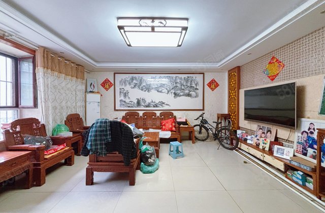 振兴路 月亮湾 精装电梯好楼层 正规三室两卫 免大税 有储