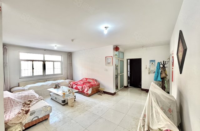 锦绣花园带地上独立车库！三室朝阳经典户型！免大税好楼层！