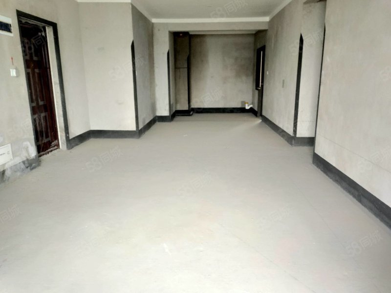 江景房,视野开阔无遮挡,兴汇城电梯大四房,双阳台户型特好