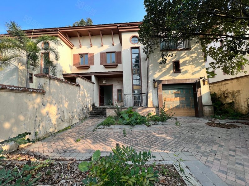 长堤别墅大花园湖景高尔夫1500万毛坯