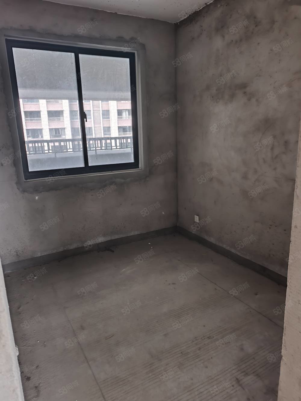 紫气东来小区3室2厅1卫94㎡南北25万