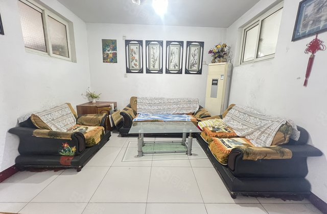 急售东昌中学 星光不是顶楼 单价4千多  三室送储 停车方便