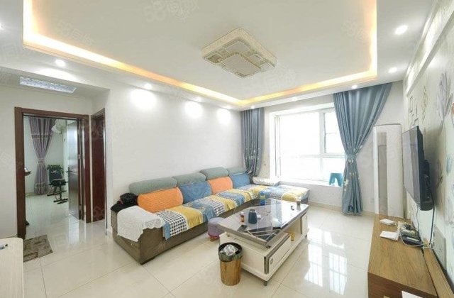 阳光实验旁颐馨园二期边户送车位储藏室正规三室两厅