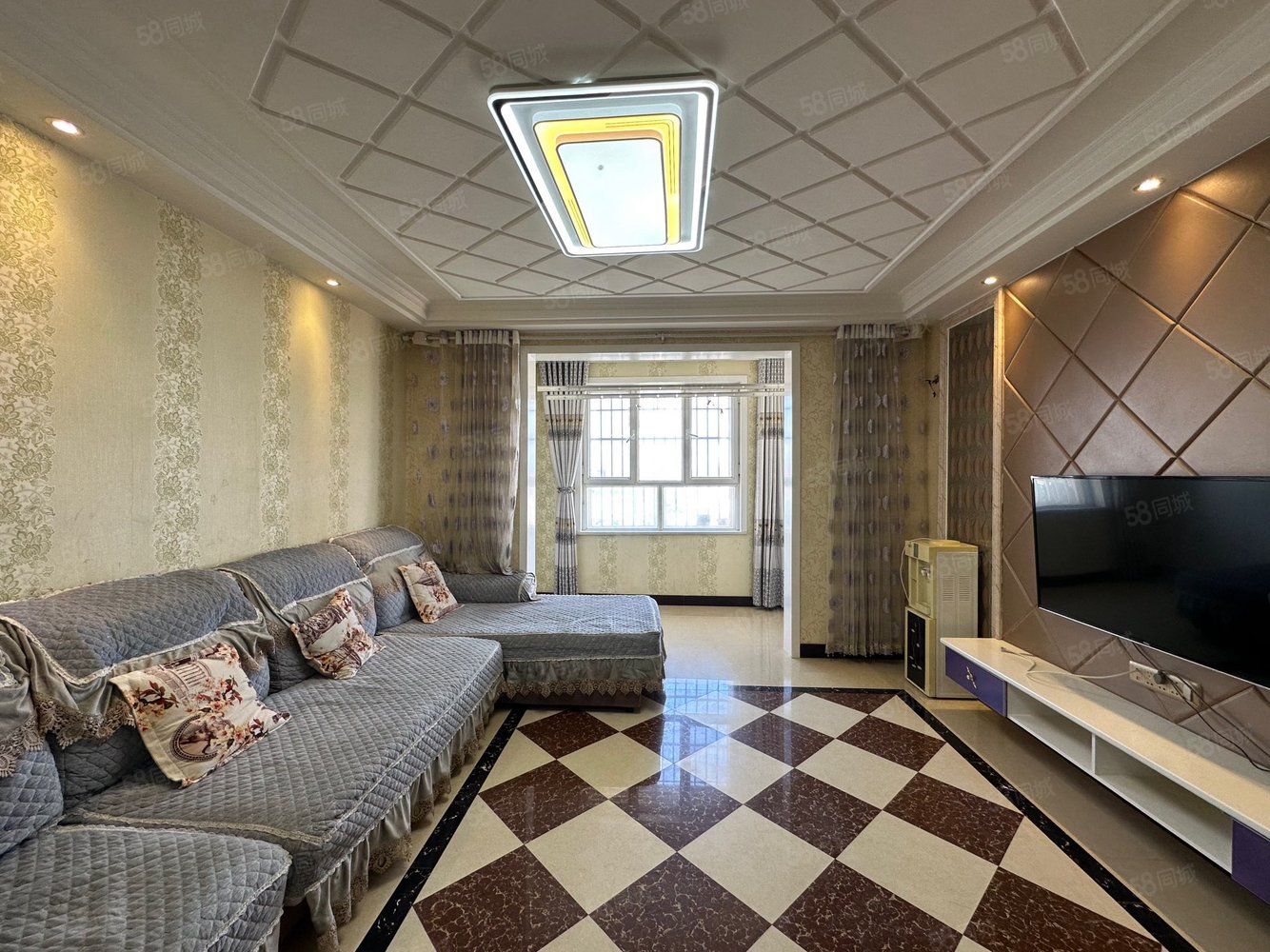 新苑名府3室2厅1卫107.95㎡南北45.8万