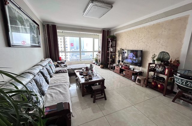 隆基泰和广场4室2厅126.17㎡95万二手房图片