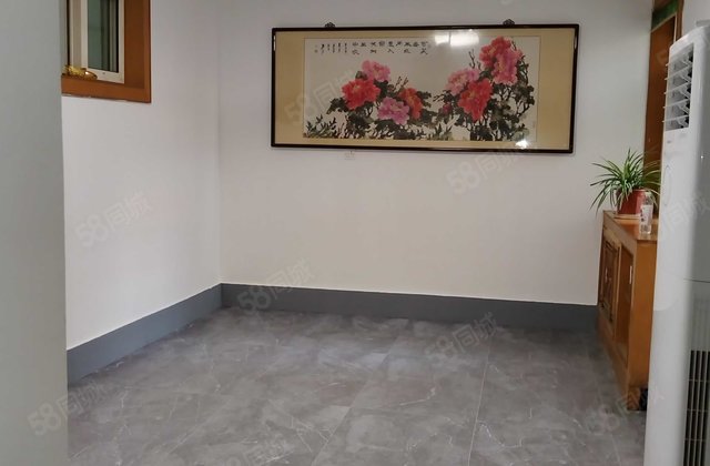 民营经济发展局家属院3号3室2厅1卫105平方