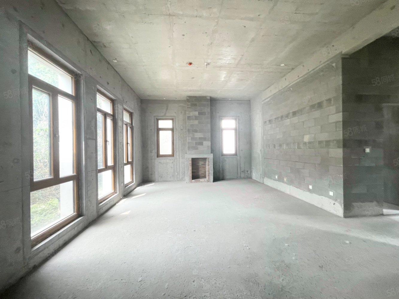 遠(yuǎn)洋LAVIE4室3廳4衛(wèi)980㎡南北7600萬(wàn)