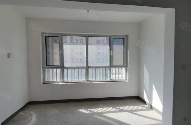 商业配套齐全 近医院 交通便利 产权清晰 中间楼层 精装好房