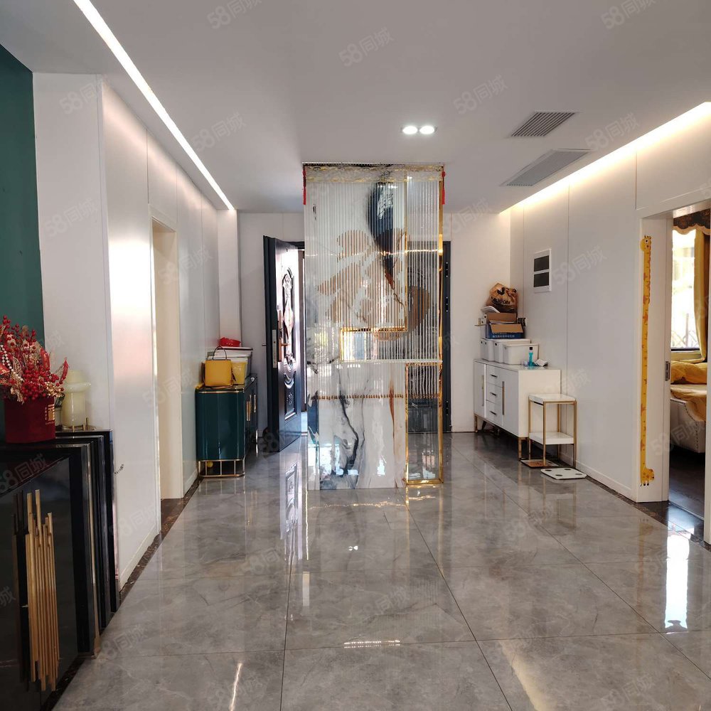 德和沁园(别墅)7室2厅4卫233㎡南北596万