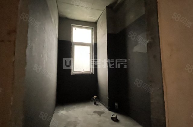 万科理想城4室2厅139㎡137万二手房图片