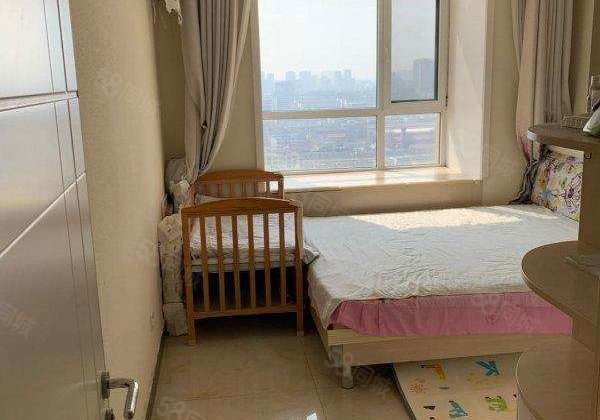 七中旁水晶丽城商品房2016年的房子 南北通透 大两房