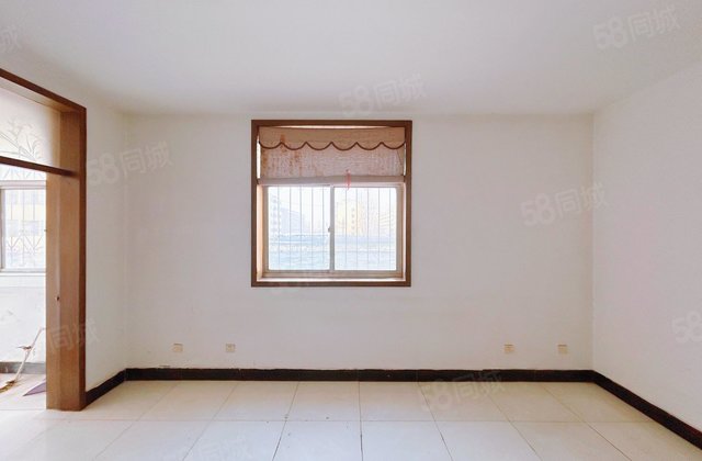 诚心出售 亚大怡景花园 七中附近 边户 振兴路