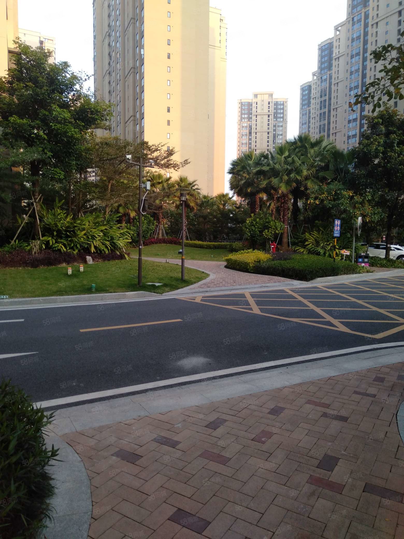 华发峰尚4室2厅2卫98.16㎡南112万