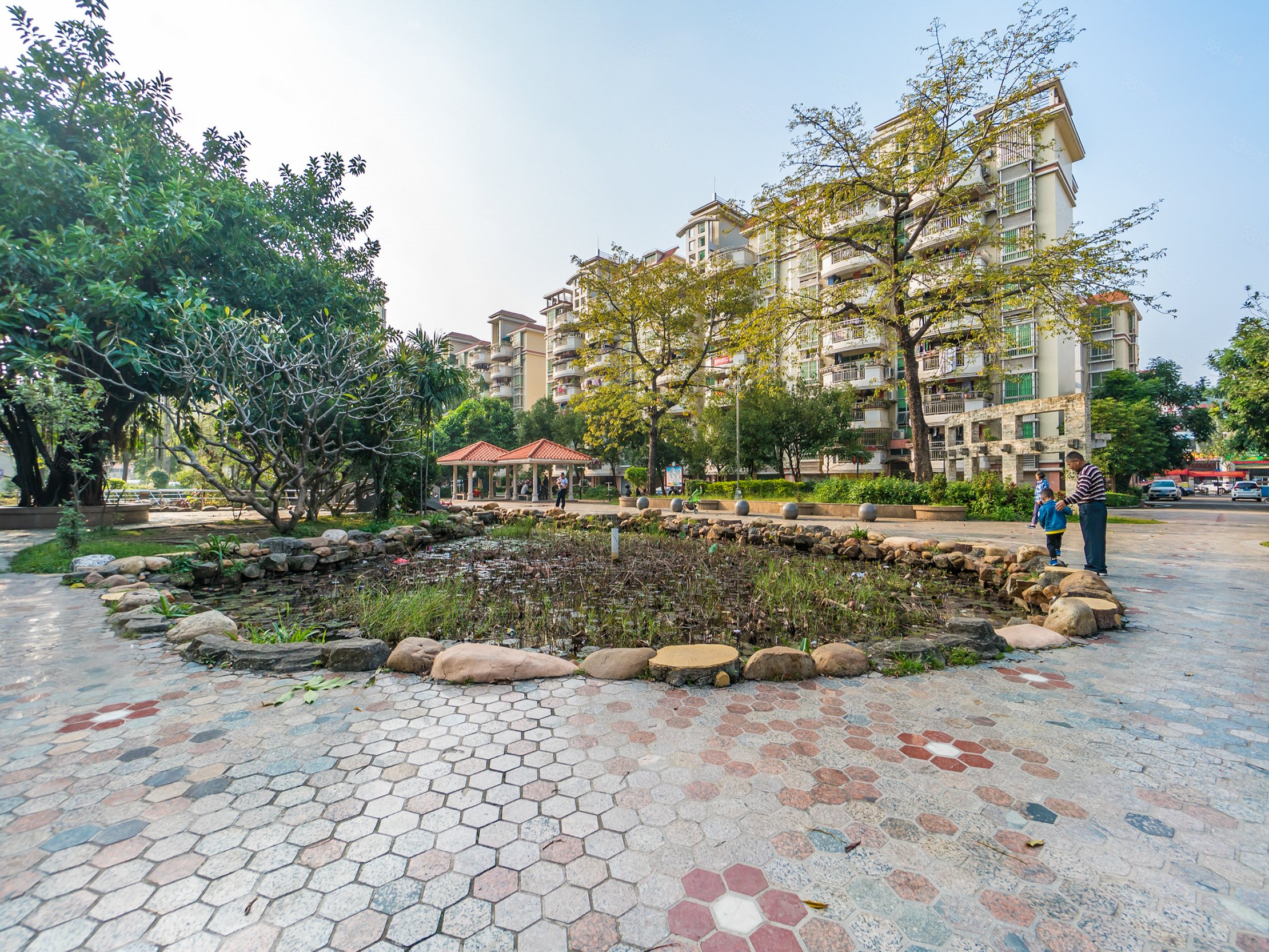 买房8折手期2w银泉花园大3房家私齐全健步低层看房方便