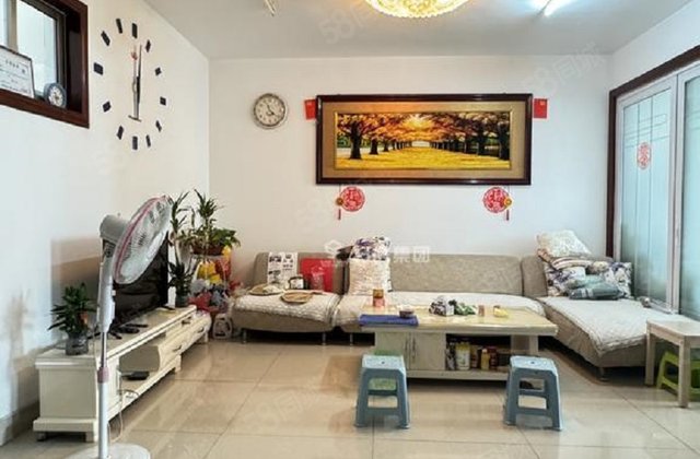 火车站附近 市人大家属院电梯洋房停车方便送储藏室