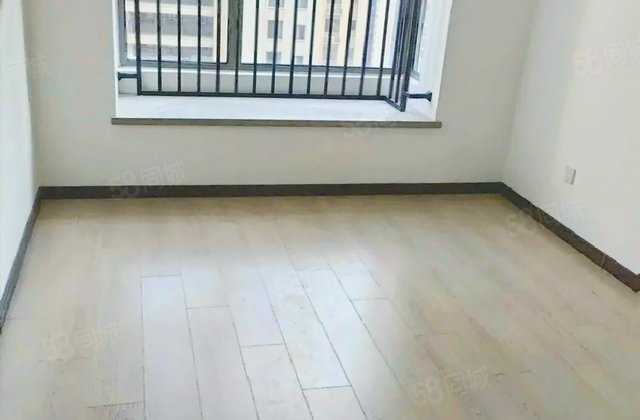 海尔云世界天玺3室2厅119㎡130万二手房图片