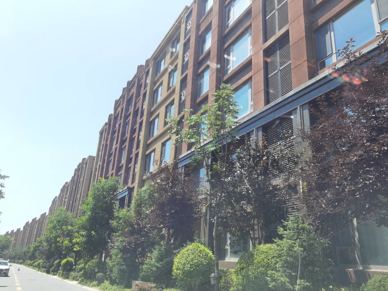 御翠园长春3室3厅4卫227.23㎡东南211万