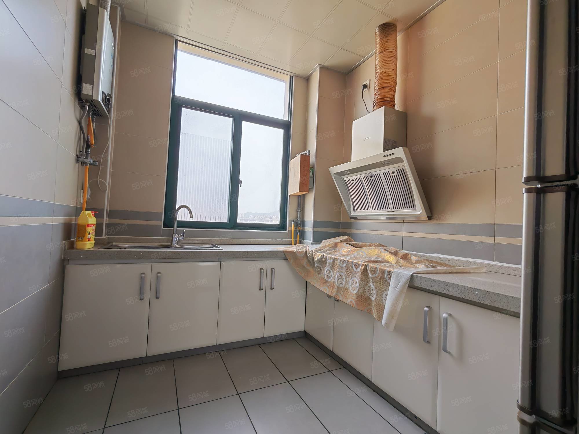 宜人小居2室2厅1卫81㎡南北36.8万