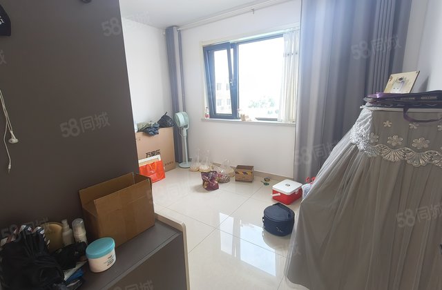 徒骇河旁 昌润莲城 莲湖新城三室双卫 有车位储 免大税边户