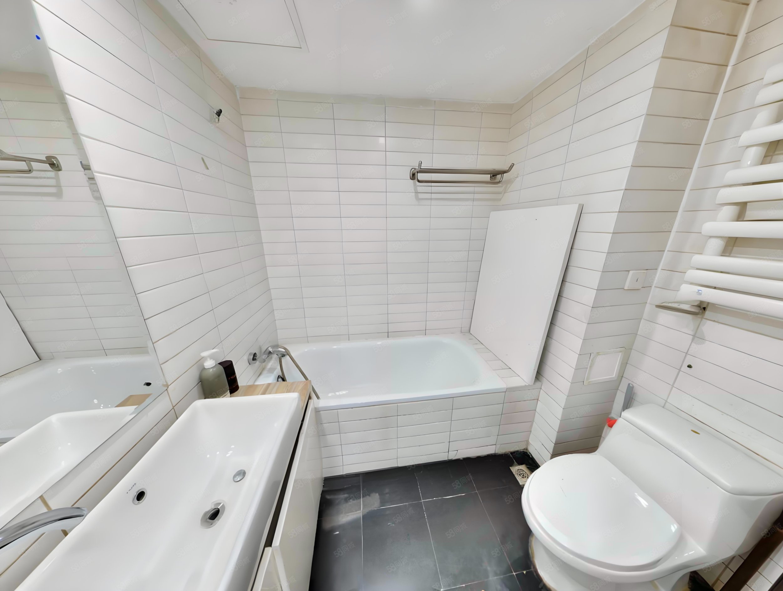 遠洋新干線3室2廳1衛(wèi)132.72㎡東北580萬