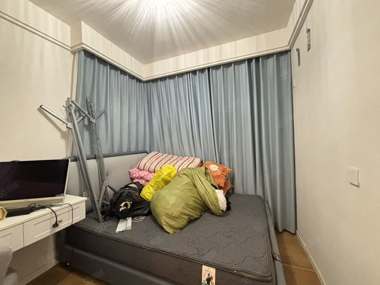 邦泰国宾府3室2厅1卫107㎡南北77万