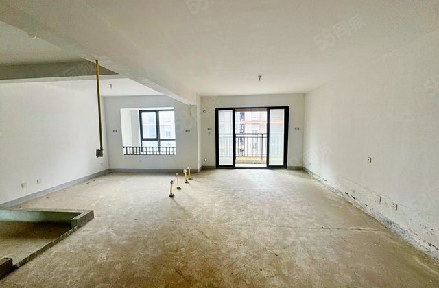 世茂上游墅(东区)4室2厅120.8㎡98万二手房图片