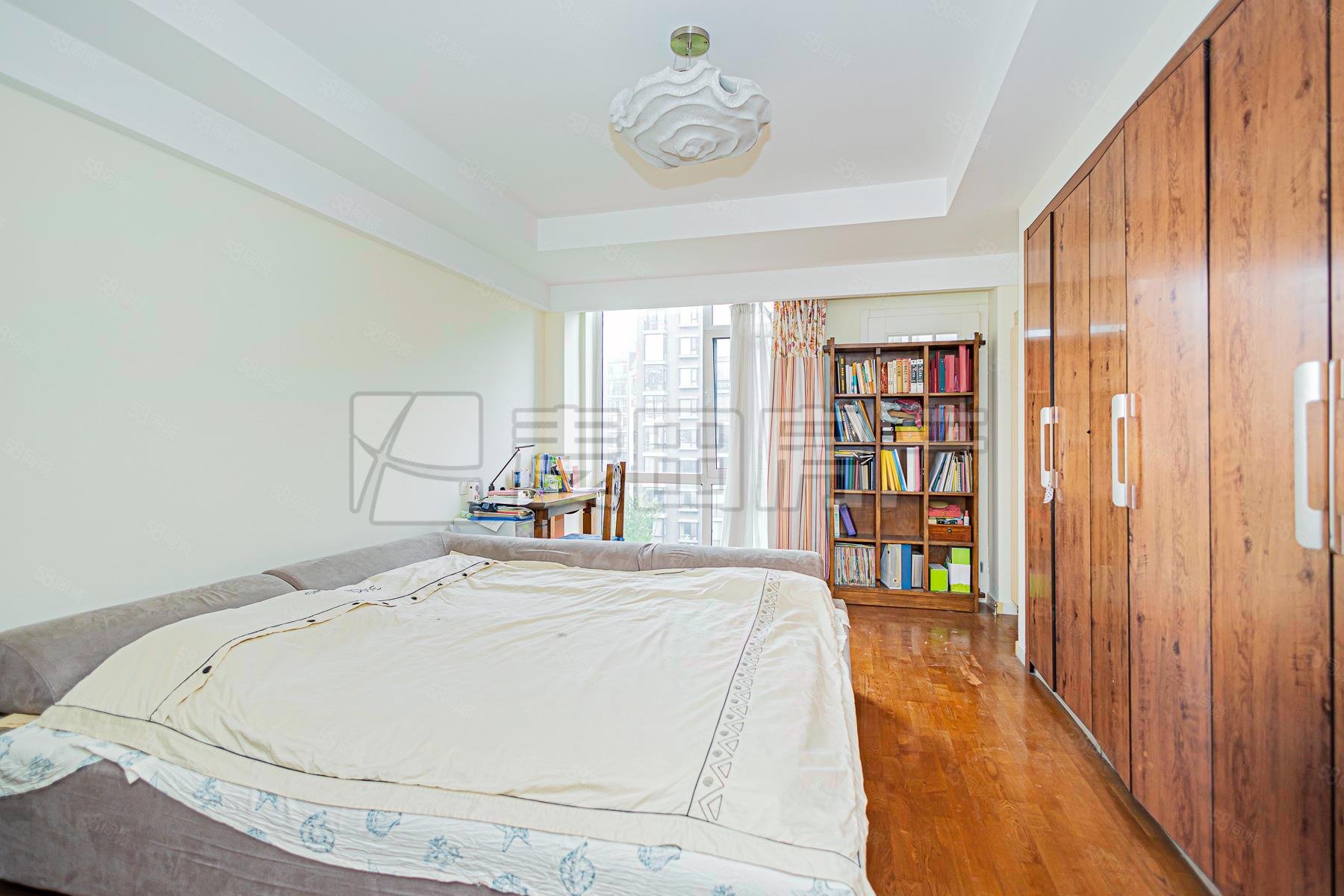 一瓶3室2廳2衛(wèi)188.53㎡南北2650萬