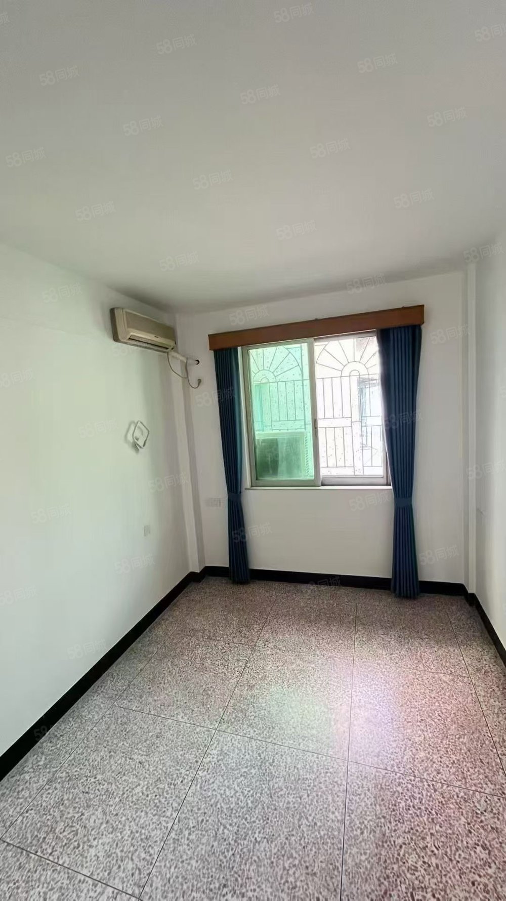 西荣路小区3室2厅1卫95㎡南北32万