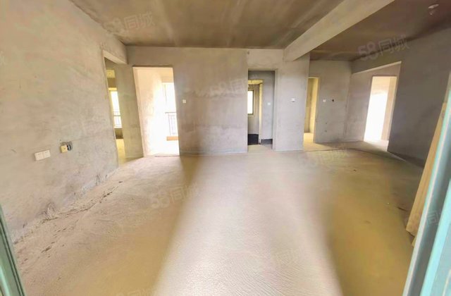 富基世纪公园桃园5室2厅131.94㎡62万二手房图片