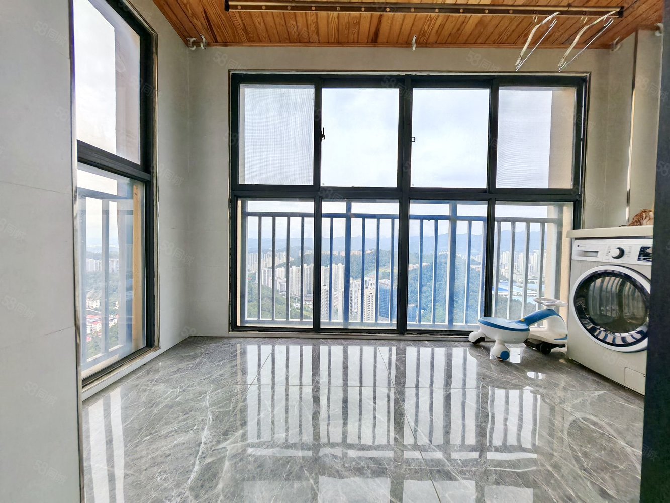 和昌国际城三期3室2厅2卫125㎡南北79万