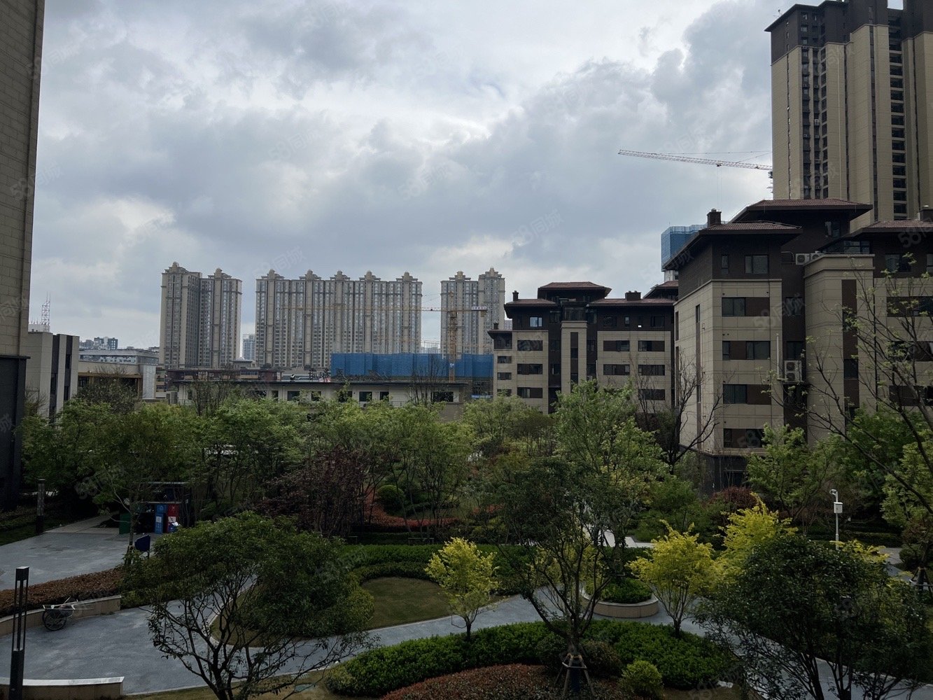 碧桂园秦都府4室2厅3卫165㎡南北269万