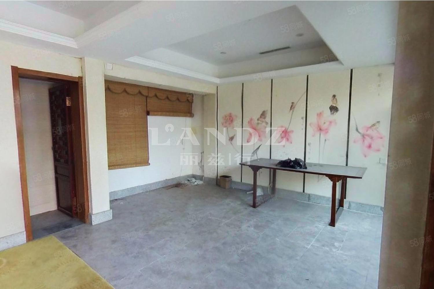 光明胡同小區(qū)1室1廳0衛(wèi)596㎡南15000萬