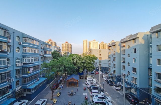 依翠园3室2厅144.7㎡233万二手房图片