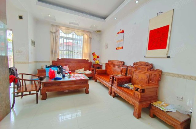 南航碧花园(别墅)5室2厅208㎡258万二手房图片