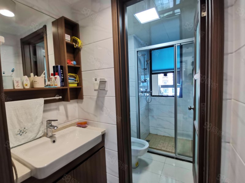 碧桂园洋房140平精装修东西全送随时看房