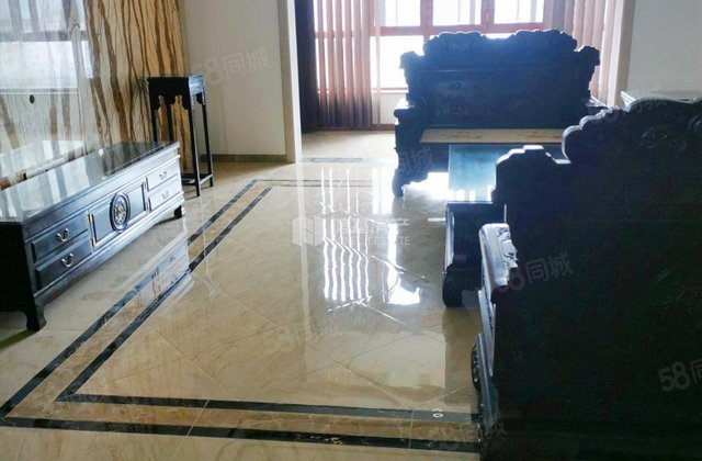 绿地悦城E区5室2厅211㎡580万二手房图片