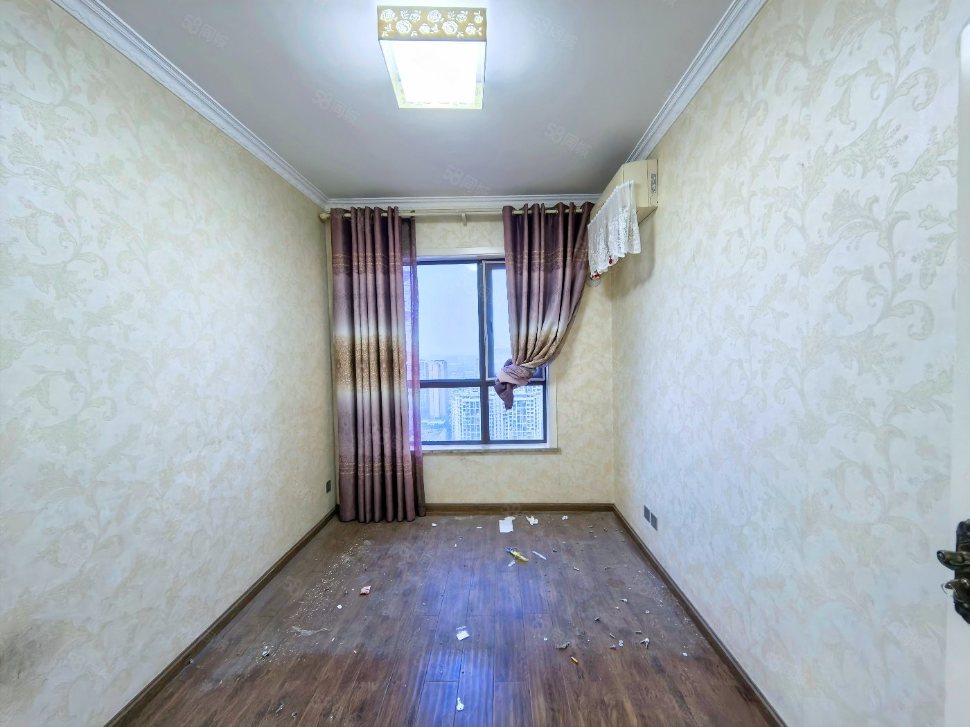 世豪广场天府豪庭4室2厅2卫127㎡北280万