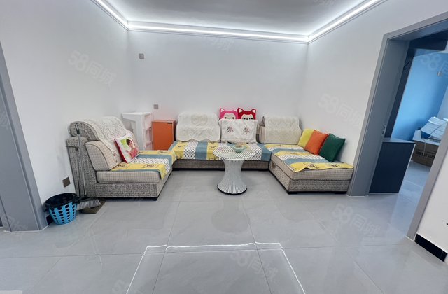 急售老东昌中学 育新小区精装修三室 不是顶楼 免大税 可按揭