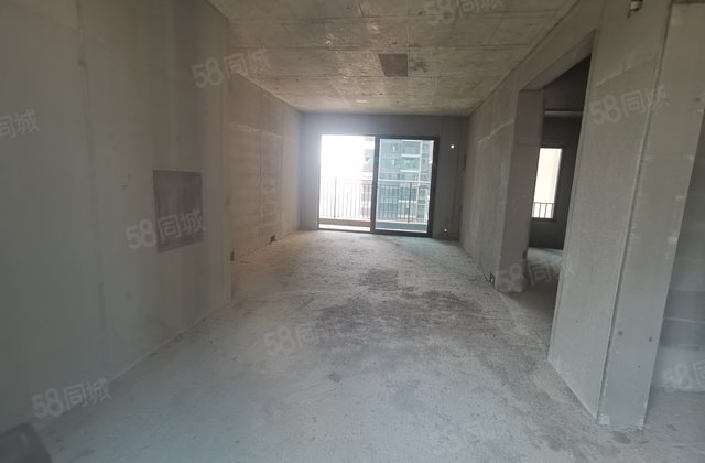 保利云禧5室2厅147㎡136万二手房图片