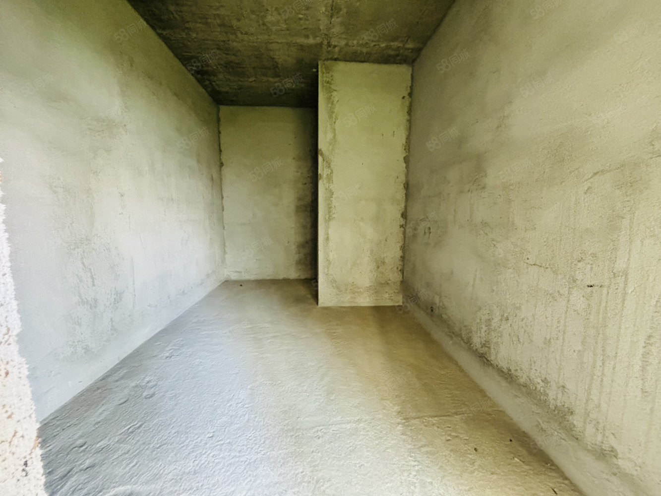 创维瑜园4室2厅2卫131㎡南北53万