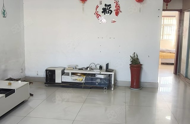 文轩附近，浩月澜两室两厅，能隔三室，105平小高层