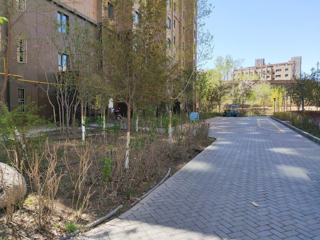 万泰碧水园3室2厅1卫122㎡南北92.8万