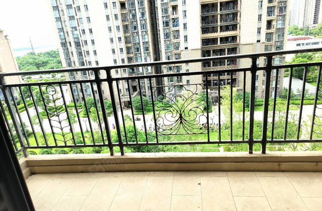 恒大御景半岛3室2厅127㎡71万二手房图片