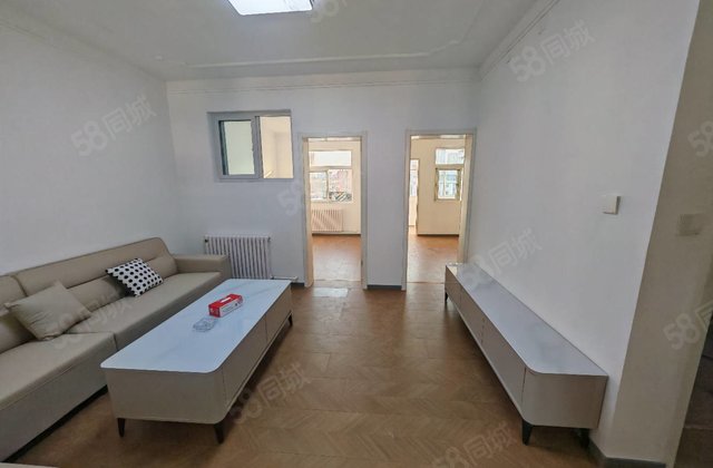 一口价，  急售房，正规三居，采光很好，六中风貌街，喜欢联系