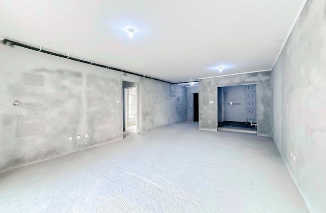 花样年香门第北区5室2厅144㎡166万二手房图片