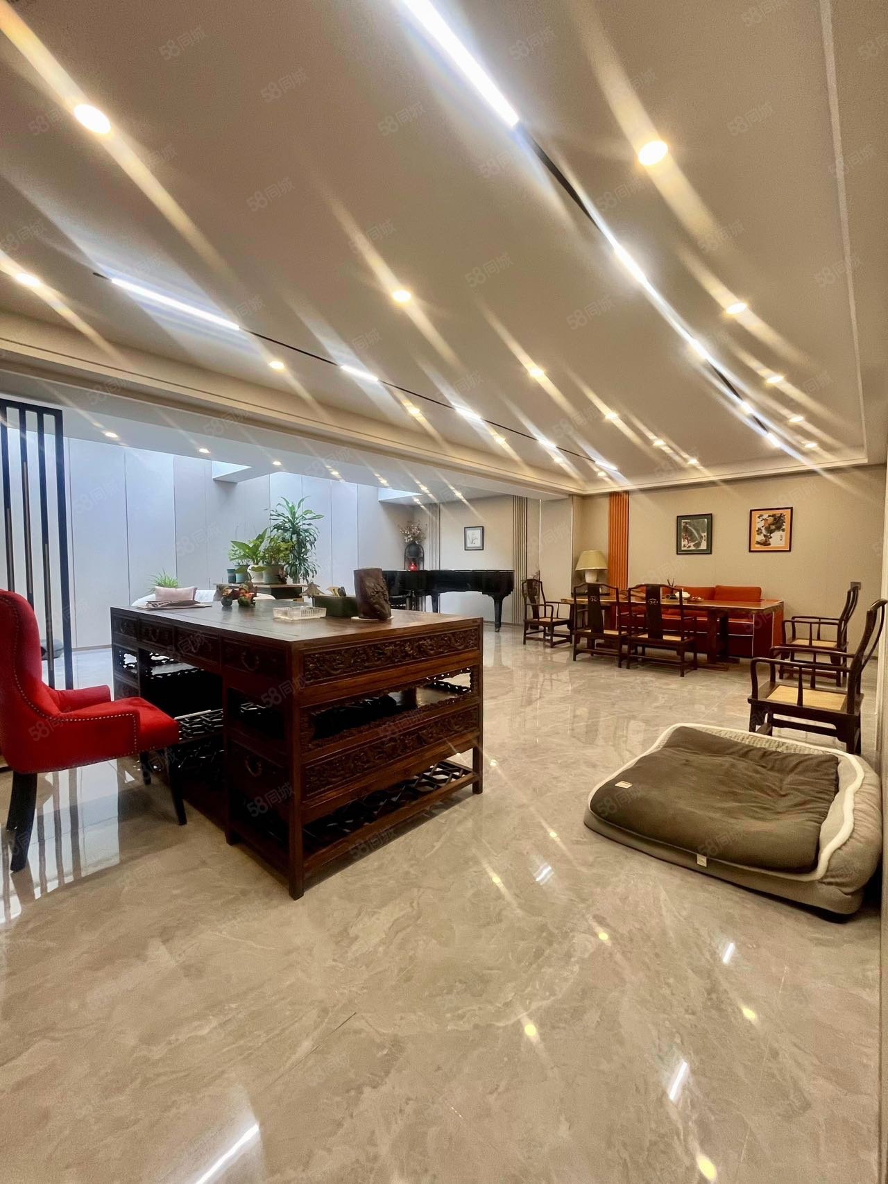 澳景園5室3廳5衛(wèi)486㎡南北2800萬