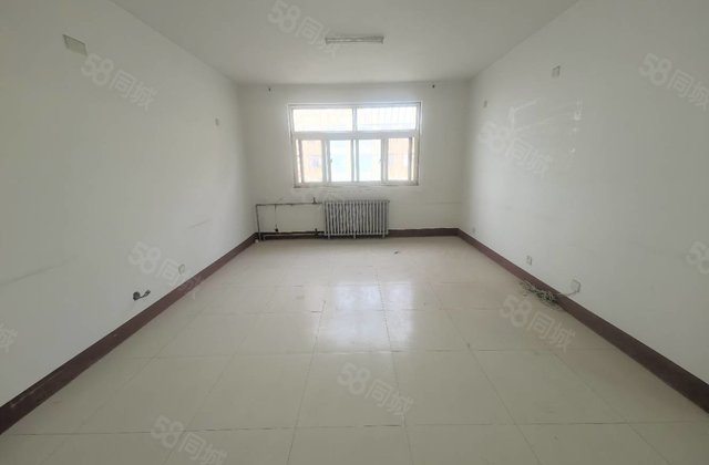 东昌，育红  。三院，和馨园旁，东昌苑非顶层，三室朝阳双卫