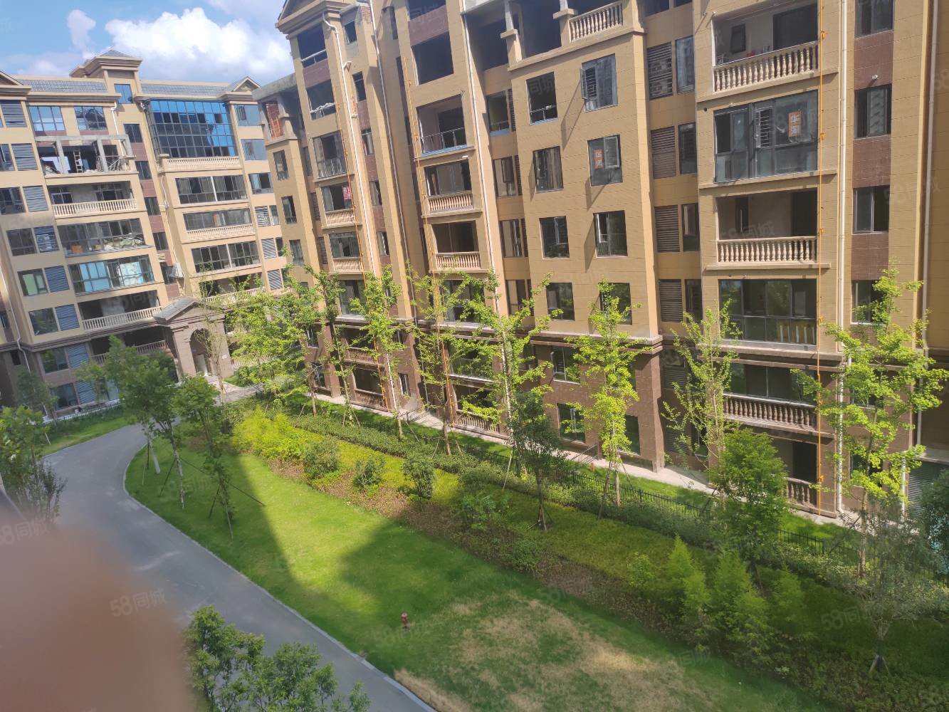 华冠城业主正在装修,材料有保证,精装交付,华冠城-广安58同城