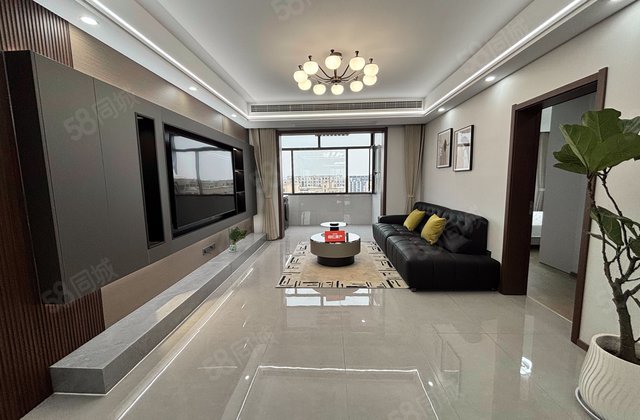 力拓悦城4室2厅149.12㎡136万二手房图片