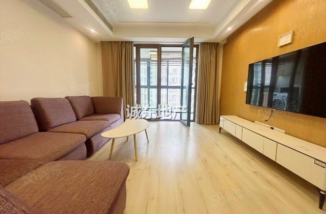 银城东苑3室2厅102.47㎡305万二手房图片